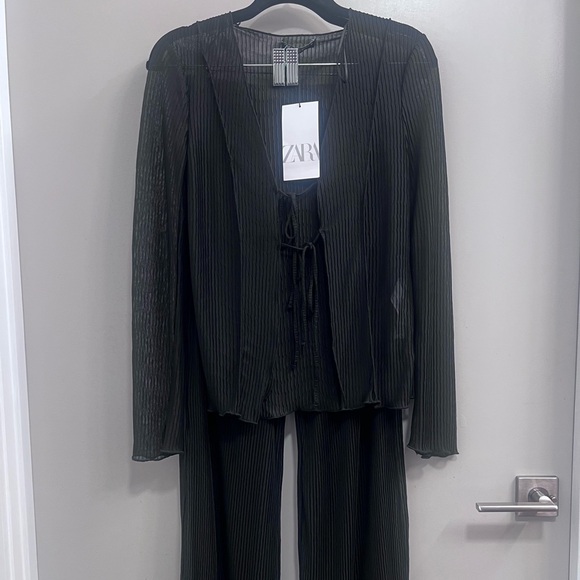 Zara 2 piece Matching Set 🖤 Front Tie LongSleeve Top and Pants Size S NWT - Picture 1 of 8